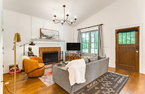 Candler House | Candler Cottage with Mountain Views and Deck
