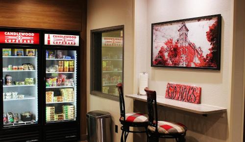 Fayetteville Hotel | Candlewood Suites Fayetteville by IHG