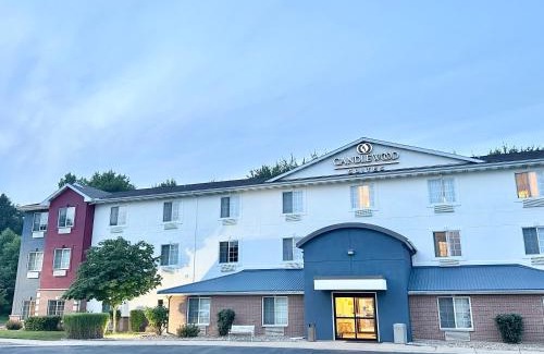 Stevensville Hotel | Candlewood Suites Saint Joseph - Benton Harbor by IHG