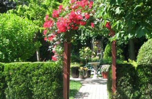Historic Old Town House | Canterbury Inn