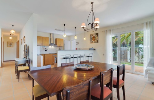 Pedras Pretas House | Canto de Ega. The perfect house for a family vacation, a 5-minute walk from the beach.