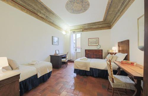 Sant' Ambrogio Apartment | Canto dei Ciompi 4bdr