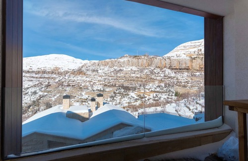 Kfardebian Apartment | Canyon - 1 BR Apt by The Valley in Kfardebian