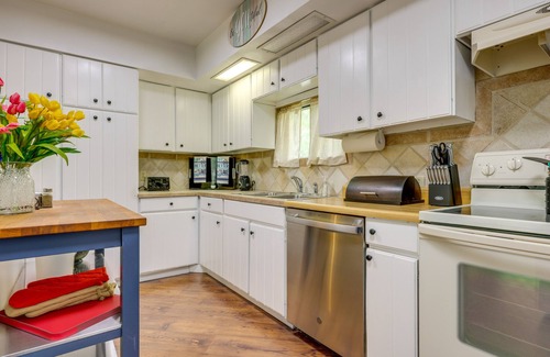 Canyon Lake House | Canyon Lake Home w/Resort Amenities & Fire Pit!