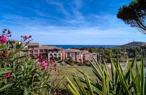 Cap Esterel Apartment | Cap Esterel - Murmure d'Azur, T2 Climatisé avec Belle Vue Mer et Grande Terrasse