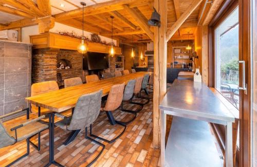 Membre House | Capacious holiday home in Membre with garden