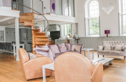 Rhyd-y-clafdy Cottage | CAPEL BRYN BACHAU, pet friendly, with open fire in Chwilog