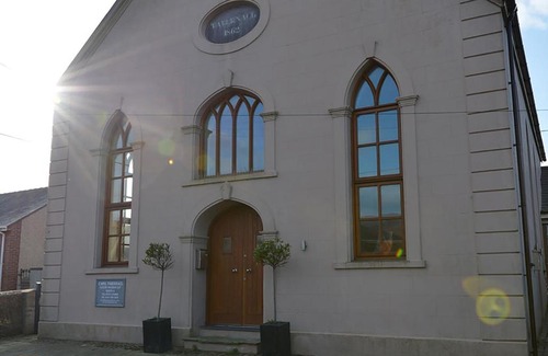 Edern House | Capel Tabernacl