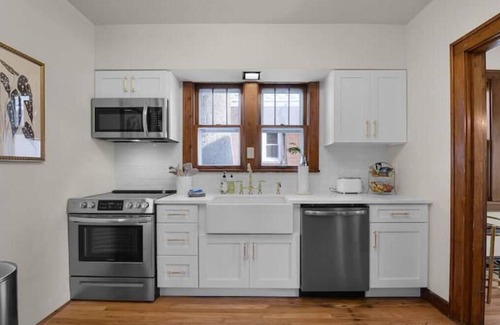 St. Charles Historic District House | Caper on Kings