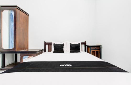 Wonosari Hotel | Capital O 93842 Jowo Segoro ResortNearPantai Sepanjang