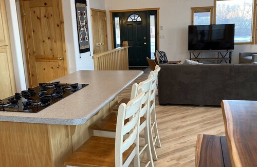 Teasdale House | Capitol Reef Home with fast wi-fi and washer/dryer