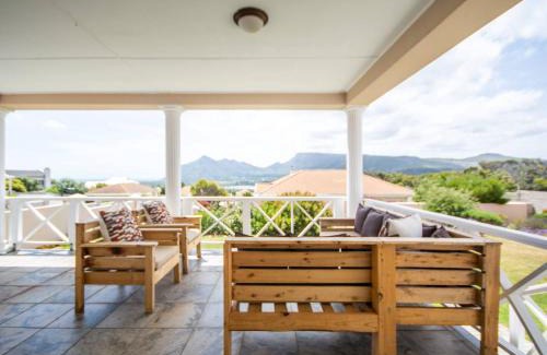 Capri House | Capri House