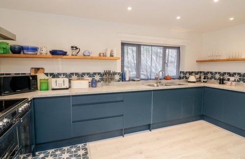 Dartmouth Cottage | Captains Lodge