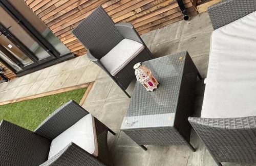 West Hendon Apartment | Captivating 1-Bed Studio in London
