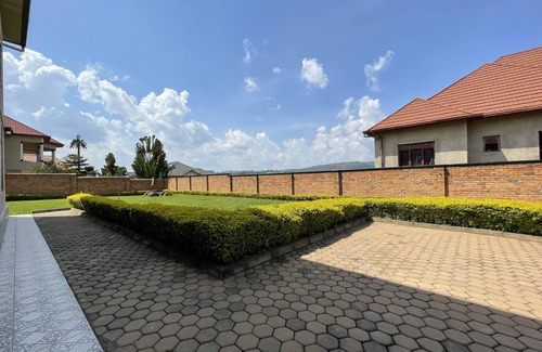 Kigali House | Captivating 7-Bed House in Kigali, Rwanda