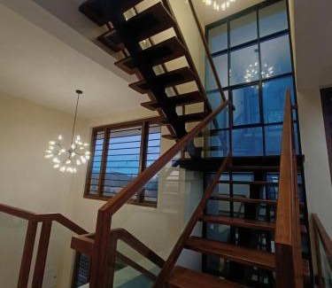West Mere Villa | Cara home stay