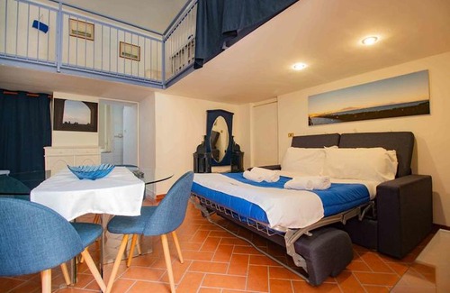 Chiaia Apartment | Carafa's Central Apartment by HHN