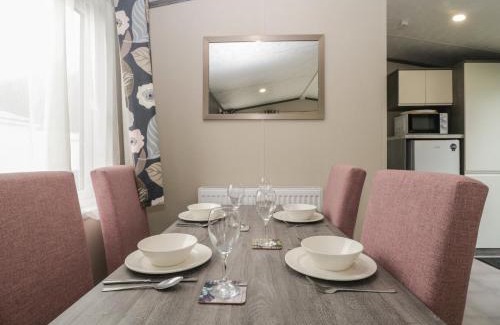 Plymouth House | Caravan 7