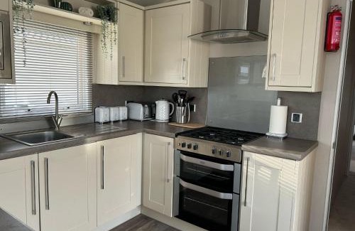 Towyn House | Caravan by the Sea D47