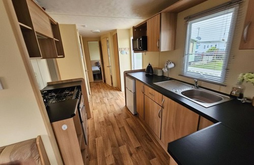 Rhyl Cabin | Caravan Meg 3 bed robin holiday