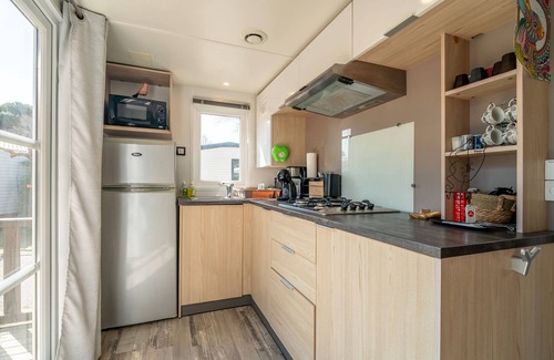 Foulquines RV Rental | Caravan 'Narbonne Plage' with Shared Pool, Private Terrace and Air Conditioning