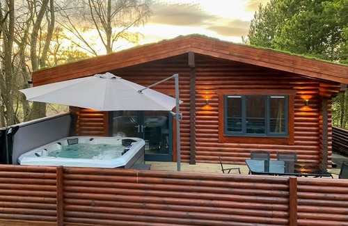 Kinclaven House | Caravan with one double and one twin.