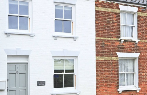Southwold House | Caraway Cottage - Three Bedroom House, Sleeps 5