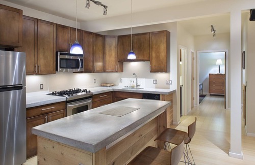 Carbondale Apartment | Carbondale Oasis | Parkside, Spacious, D/T, Modern
