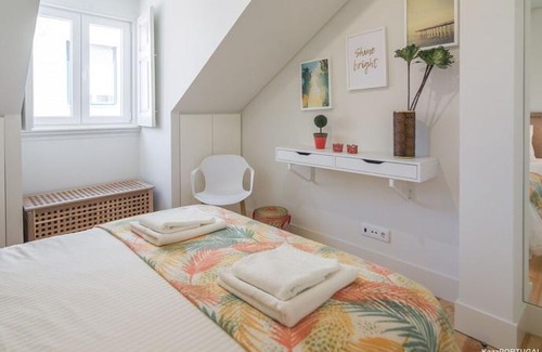 Lisbon Old Town Apartment | Cardal Deluxe Apartment