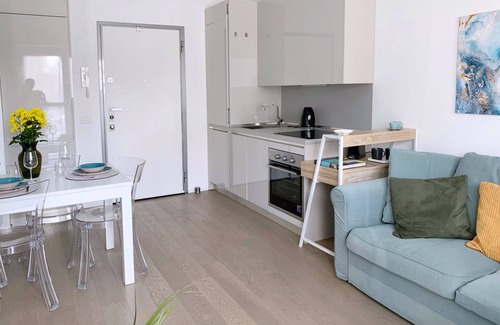 Centro Direzionale Apartment | Cardano Blue Suite - 5 min da Stazione Centrale