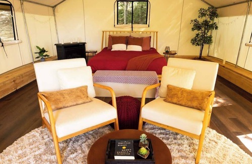 Primrose RV Rental | Cardinal’s Nest-Lux Camping Tent in The Gorge