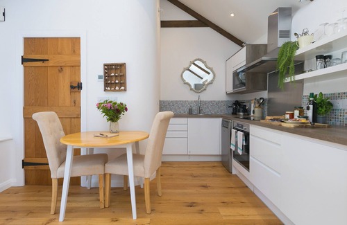 Newquay House | CARINES BARNS - TRE, pet friendly, luxury holiday cottage in Cubert