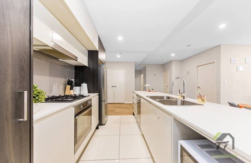 Carlingford Apartment | Carlingford two-bedroom two-bathroom apartment