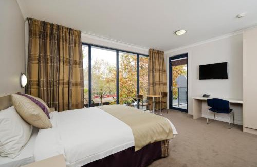Carlton South Apartment | Carlton Lygon Lodge - Close to Melbourne Uni