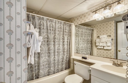 Galveston Condo | Carly's Casa | Near Beach, Two Community Pools