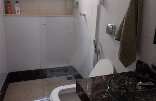 Tijuca House | Carnival in Tijuca, 1km from the subway station and Maracanã, bus at the door.