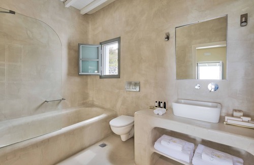 Pyrgos Hotel | Carpe Diem Santorini