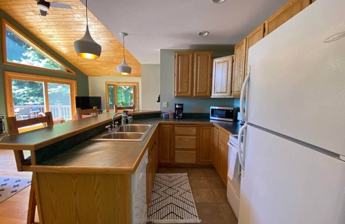 Bayfield House | Carriage House - Chequamegon Bay, Bayfield