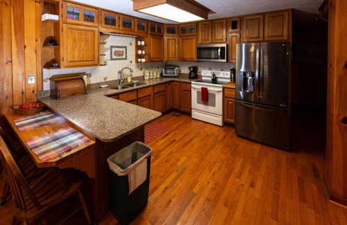 Cosby Cabin | Carries Cabin-ultimate privacy on 30 acres