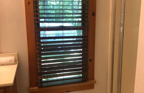 Cosby Cabin | Carries Cabin-ultimate privacy on 30 acres