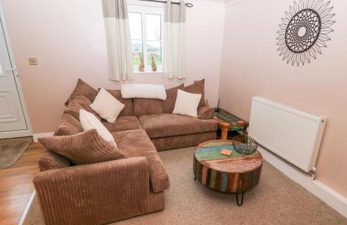 Lincoln House | Carrington Cottage