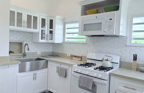 George Hill Apartment | CARTeas Cozy Caribbean 2-Bedroom Suite Apartment, Centrally Located in Anguilla