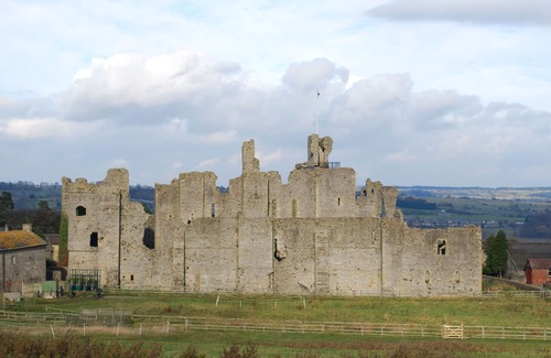 Middleham Cottage | CARTMEL COTTAGE, pet friendly, character holiday cottage in Middleham