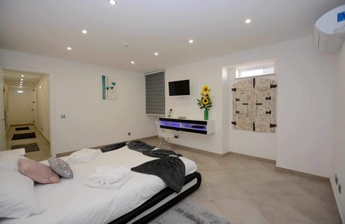 Poco Partido Hotel | Carvoeiro B&B and S.P.A Suite 7