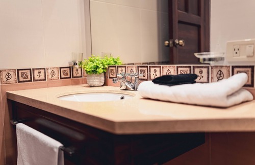 Cuenca Bed & Breakfast | Casa 11-24 by Casa Bolivar