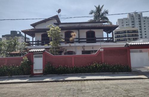Ipiranga House | Casa a 150 m da Praia Martins de Sá