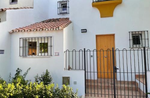 Marina de Casares House | Casa Adosada Familiar