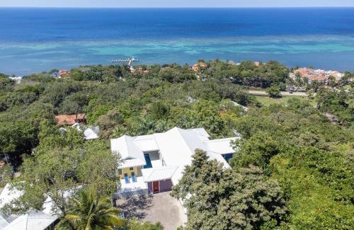 Antoneys Cay House | Casa Afortunada home