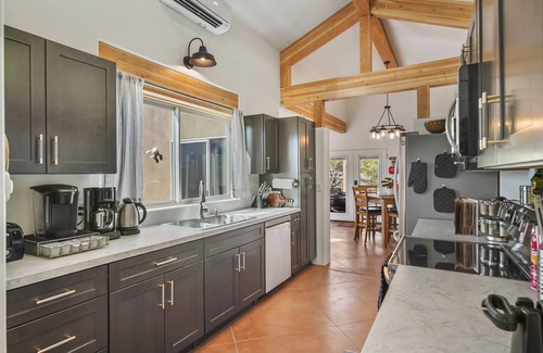 Wickenburg House | *CASA AGAVE* New Fully Appointed! Couples and Meadows Clients. READ REVIEWS!