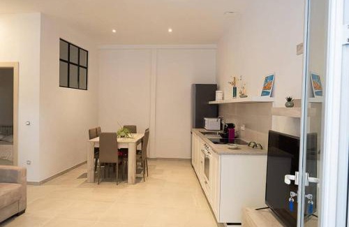 Old Town Apartment | Casa al Mare a Menton a 100 metri dalla spiaggia